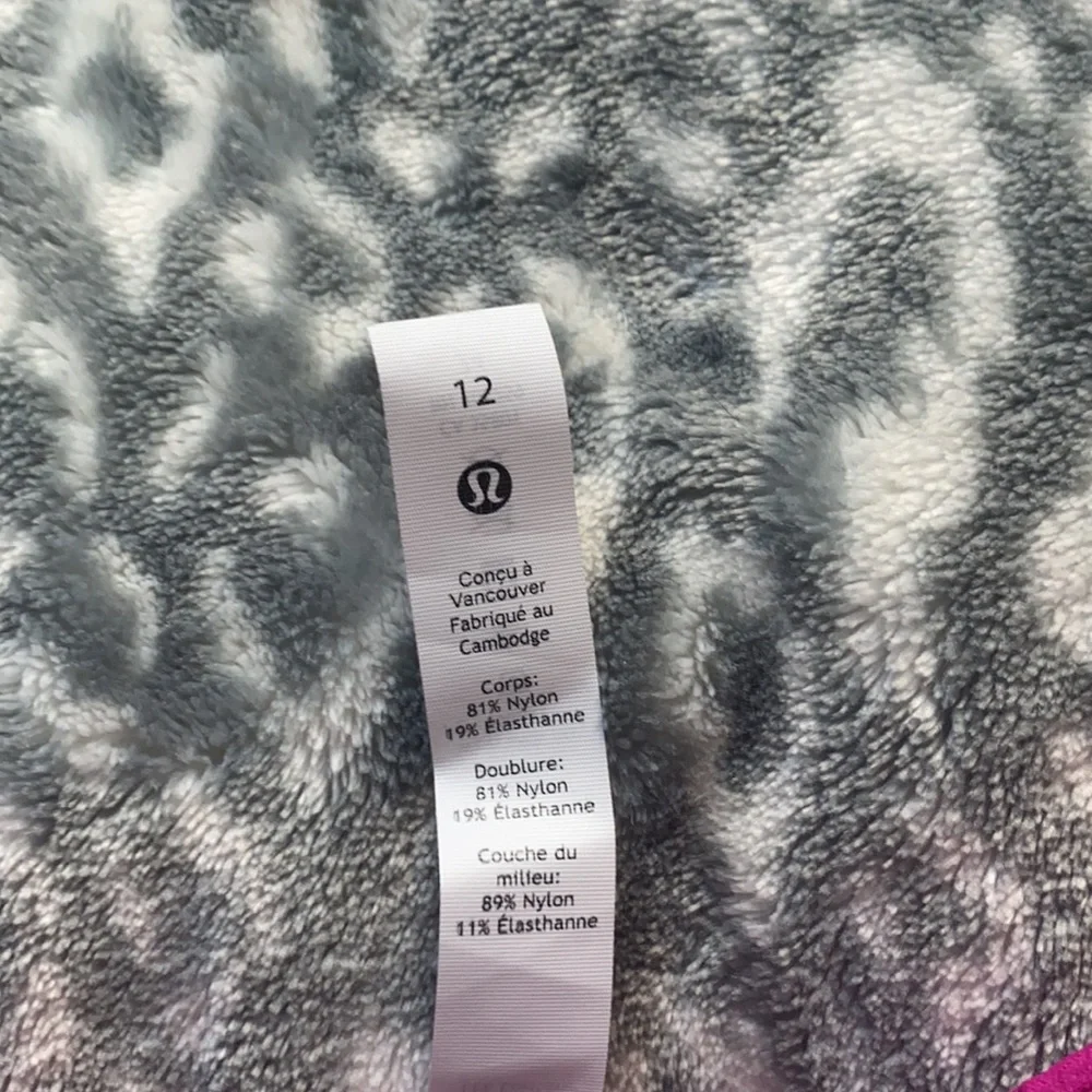 Lulu Lemon workout padded tank top size 12! - Picture 2 of 3